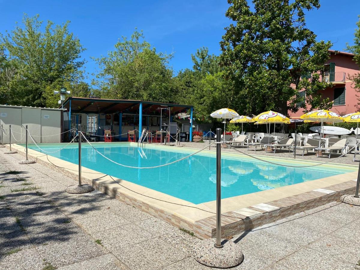 Camping Oasi Marina di Massa Eksteriør bilde